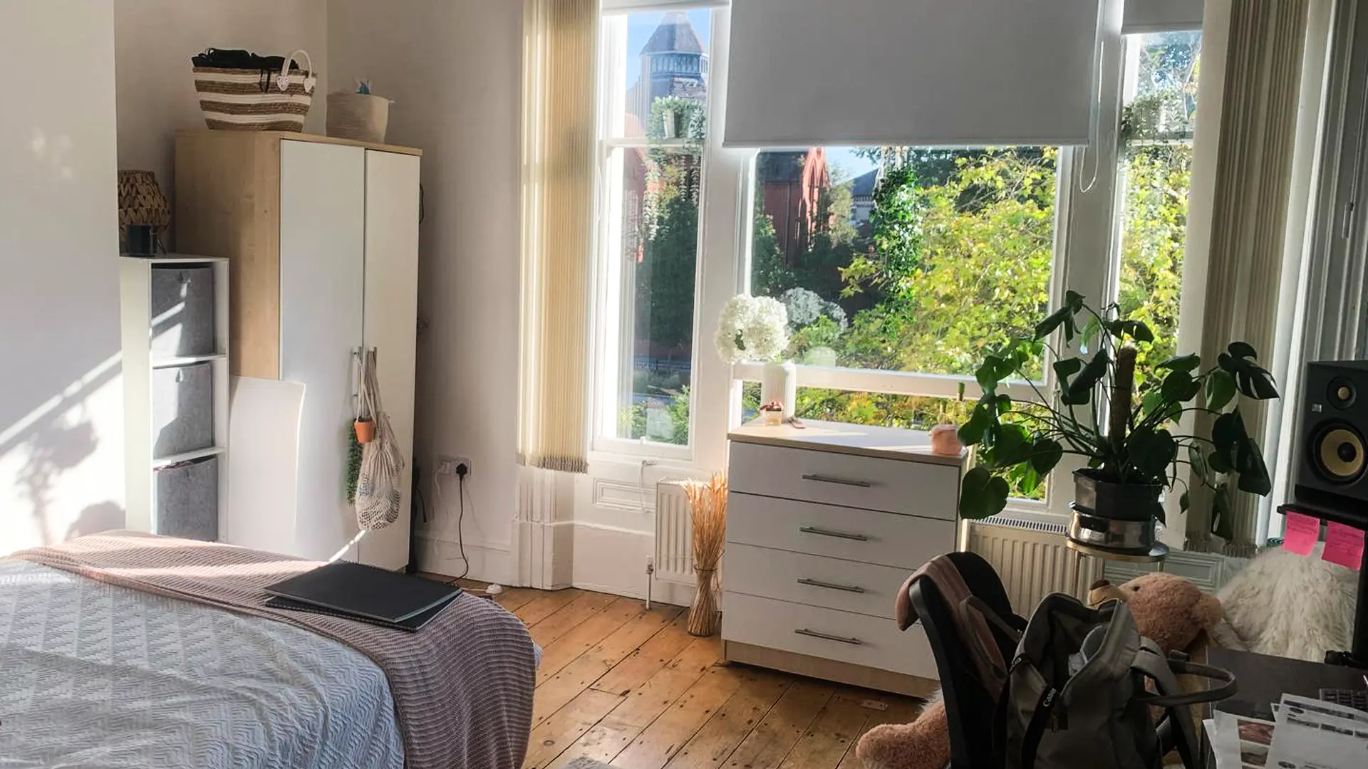 32-pr-bedroom